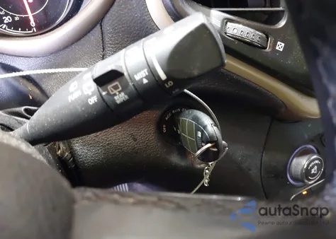 2016 Jeep Cherokee Altitude z USA, uszkodzony, nr VIN 1C4PJLCB5GW229761